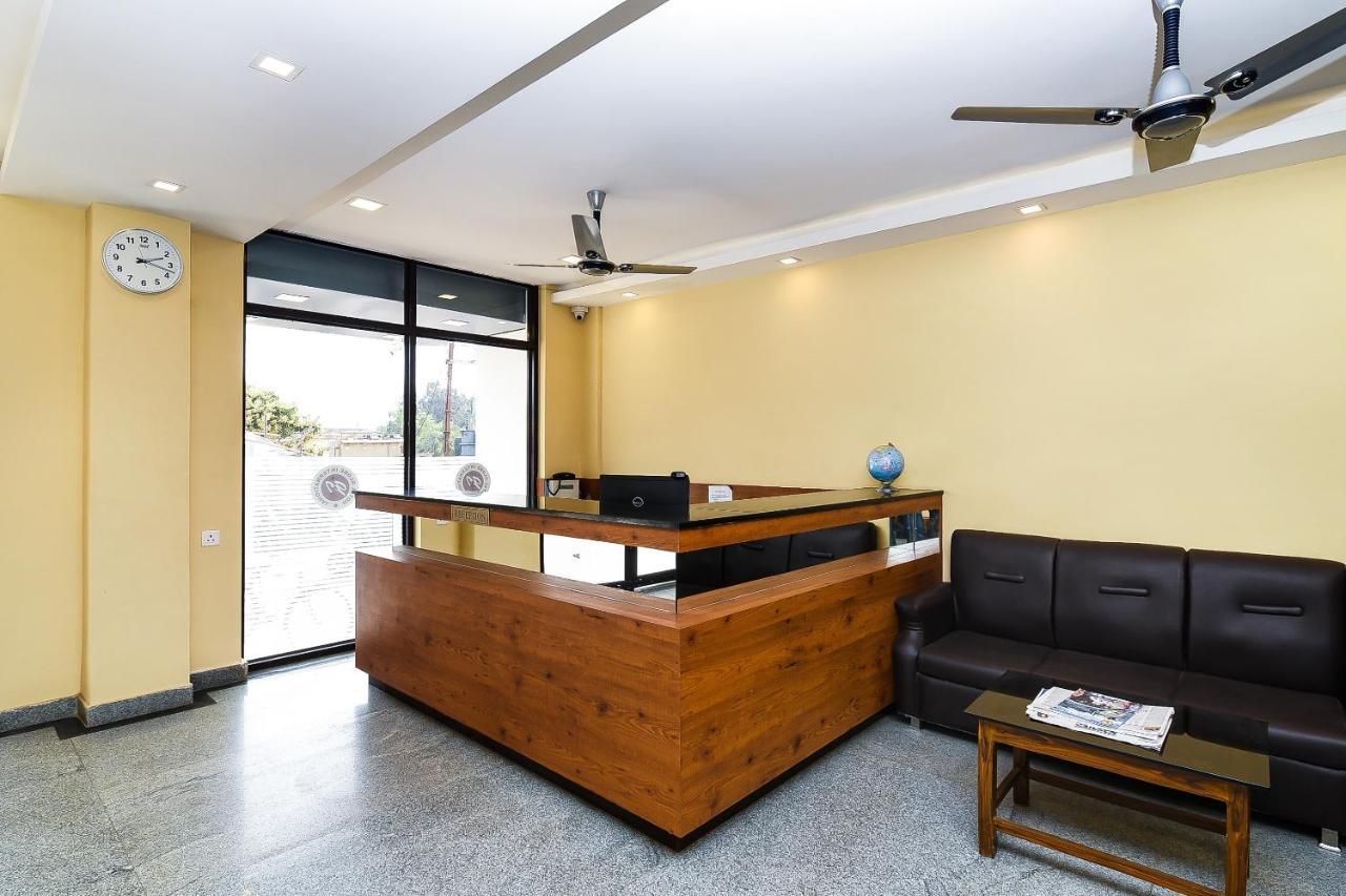 Hotel Globe International Purí Exteriér fotografie
